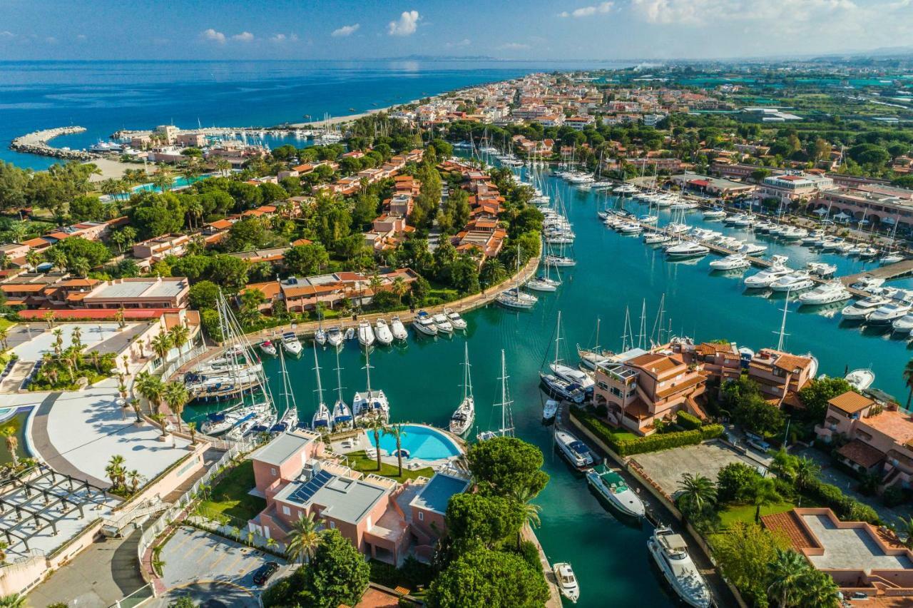 Residence Delfino, Portorosa Furnari Exteriör bild