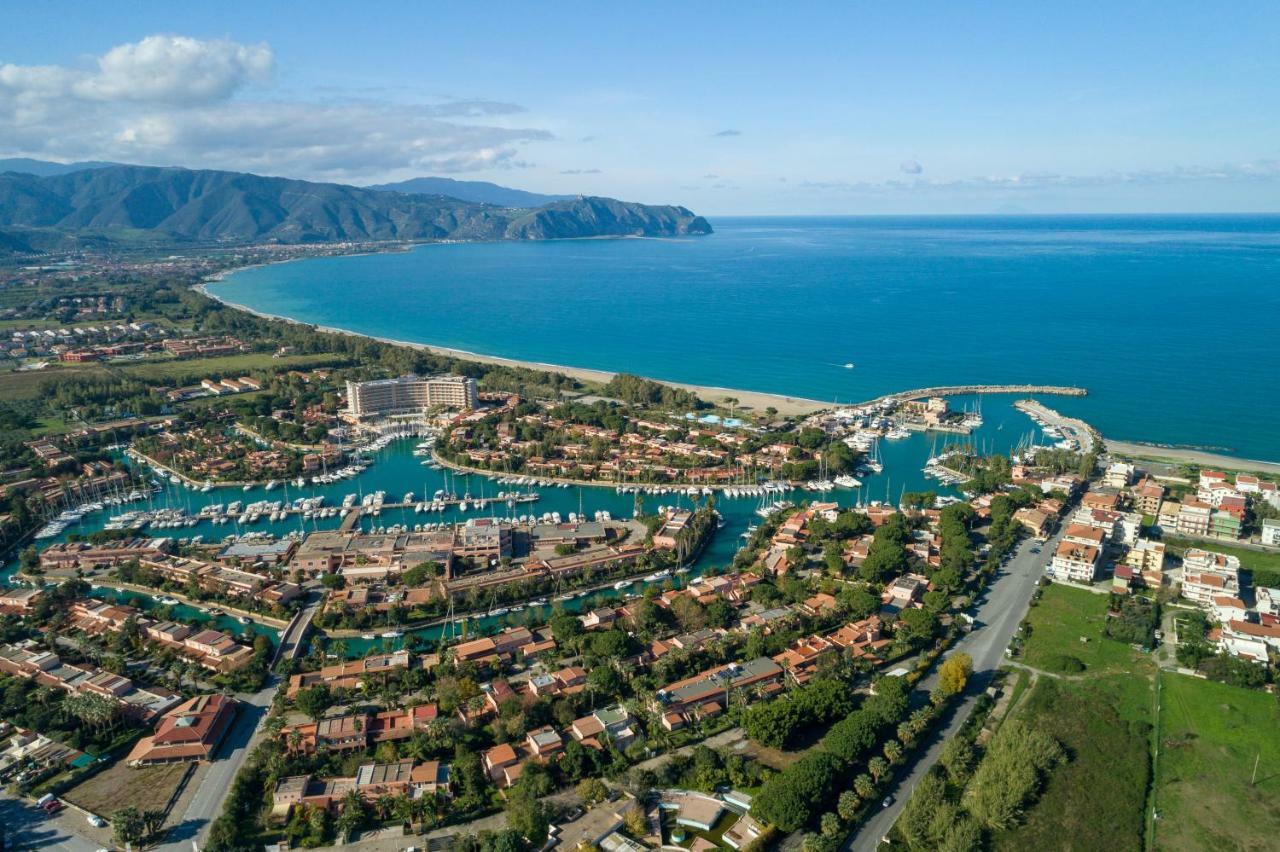 Residence Delfino, Portorosa Furnari Exteriör bild