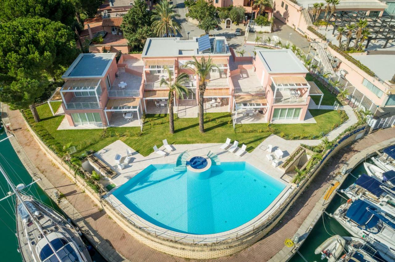 Residence Delfino, Portorosa Furnari Exteriör bild