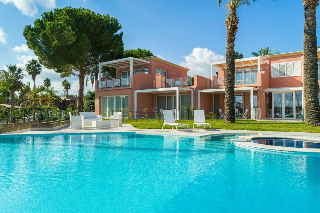 Residence Delfino, Portorosa Furnari Exteriör bild