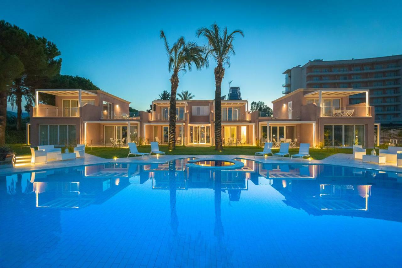 Residence Delfino, Portorosa Furnari Exteriör bild