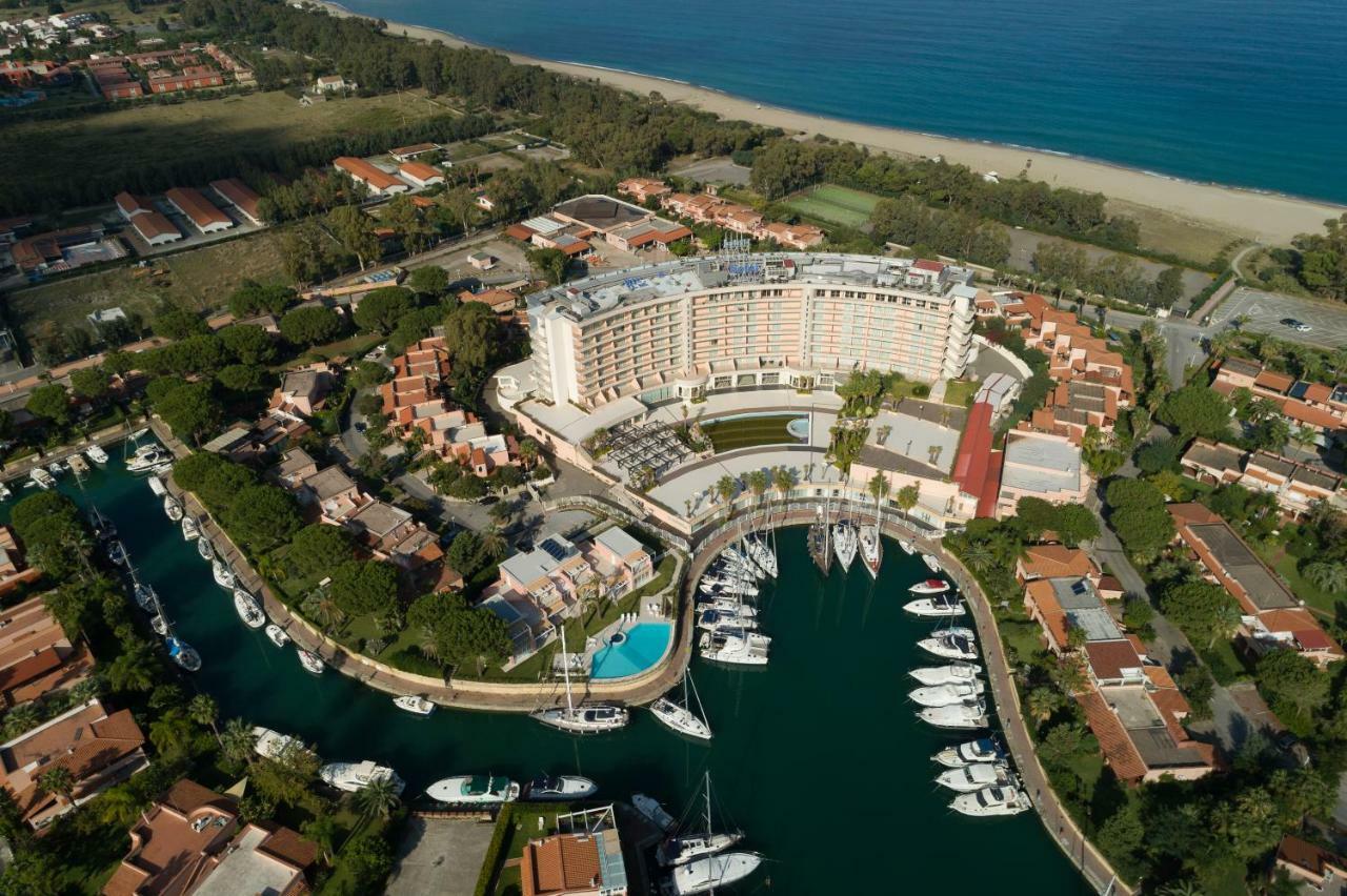 Residence Delfino, Portorosa Furnari Exteriör bild