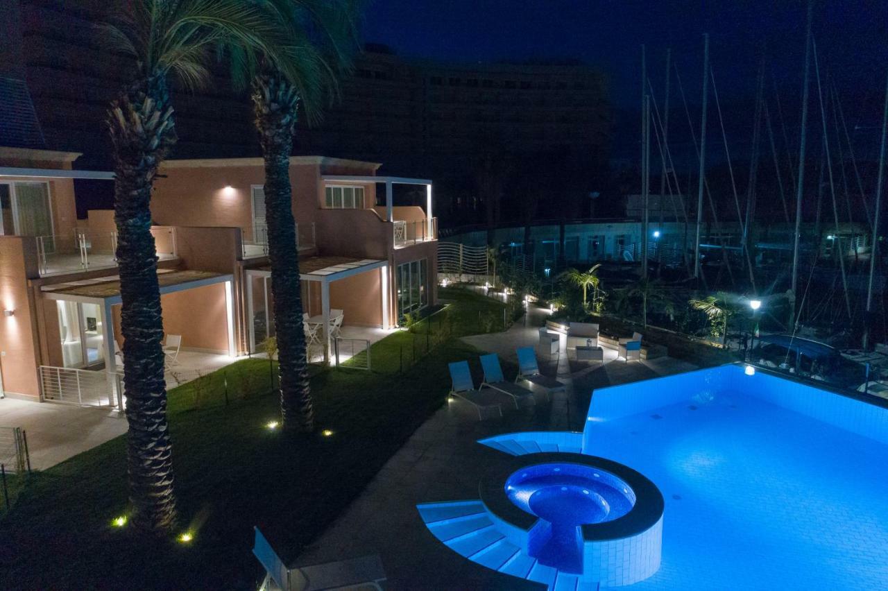 Residence Delfino, Portorosa Furnari Exteriör bild