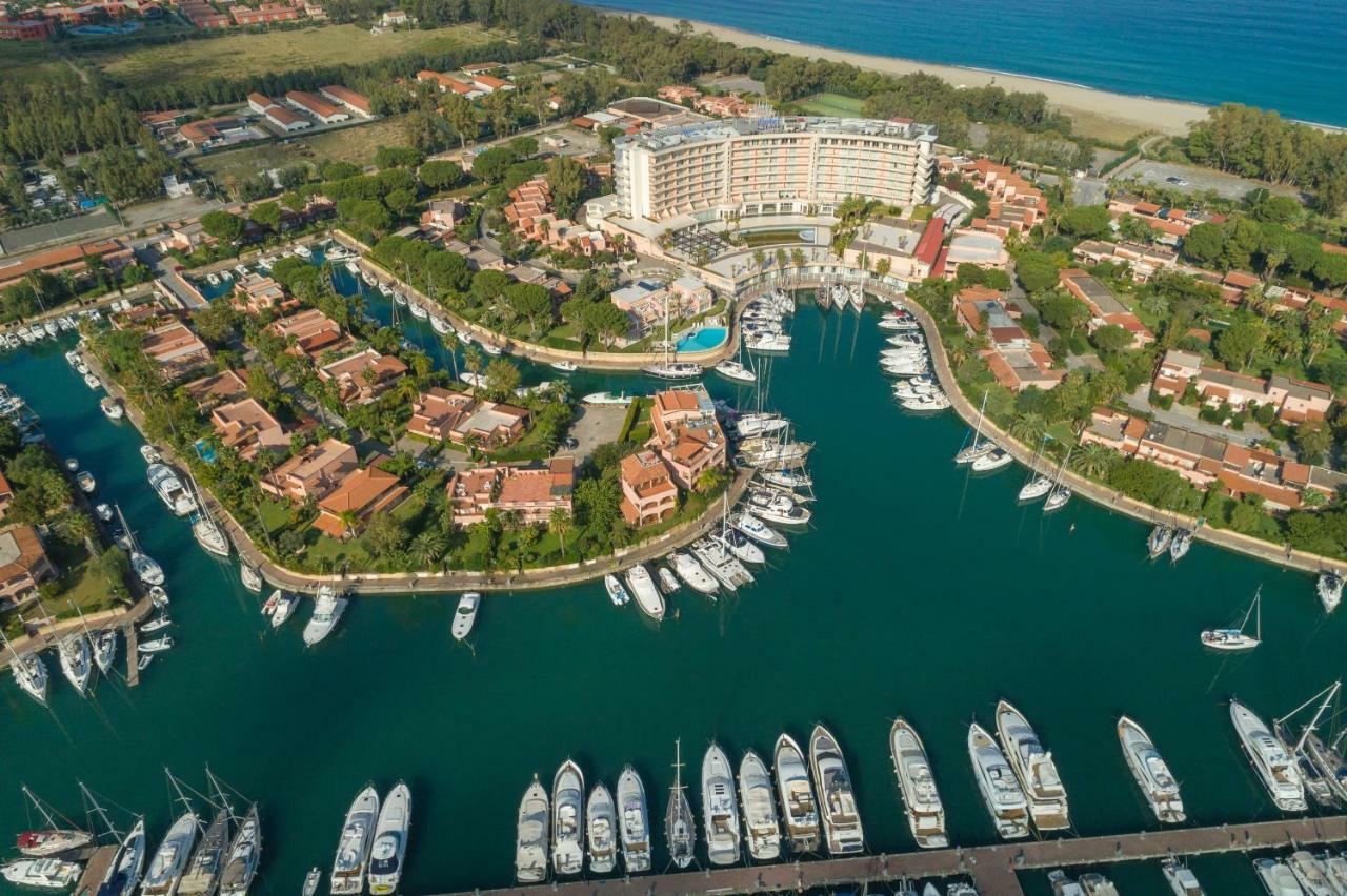 Residence Delfino, Portorosa Furnari Exteriör bild