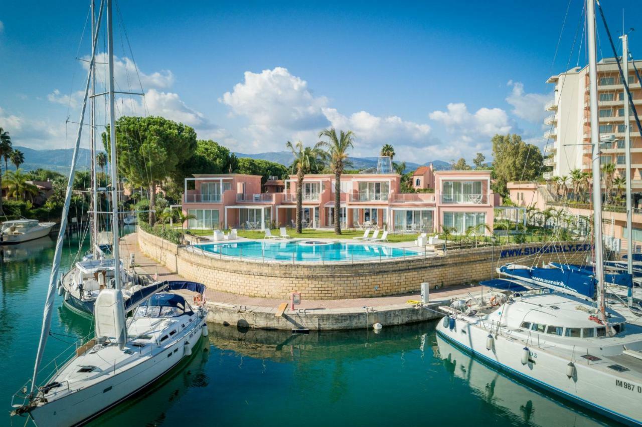 Residence Delfino, Portorosa Furnari Exteriör bild