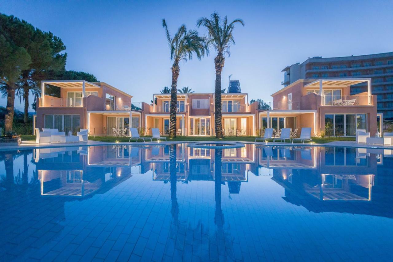 Residence Delfino, Portorosa Furnari Exteriör bild