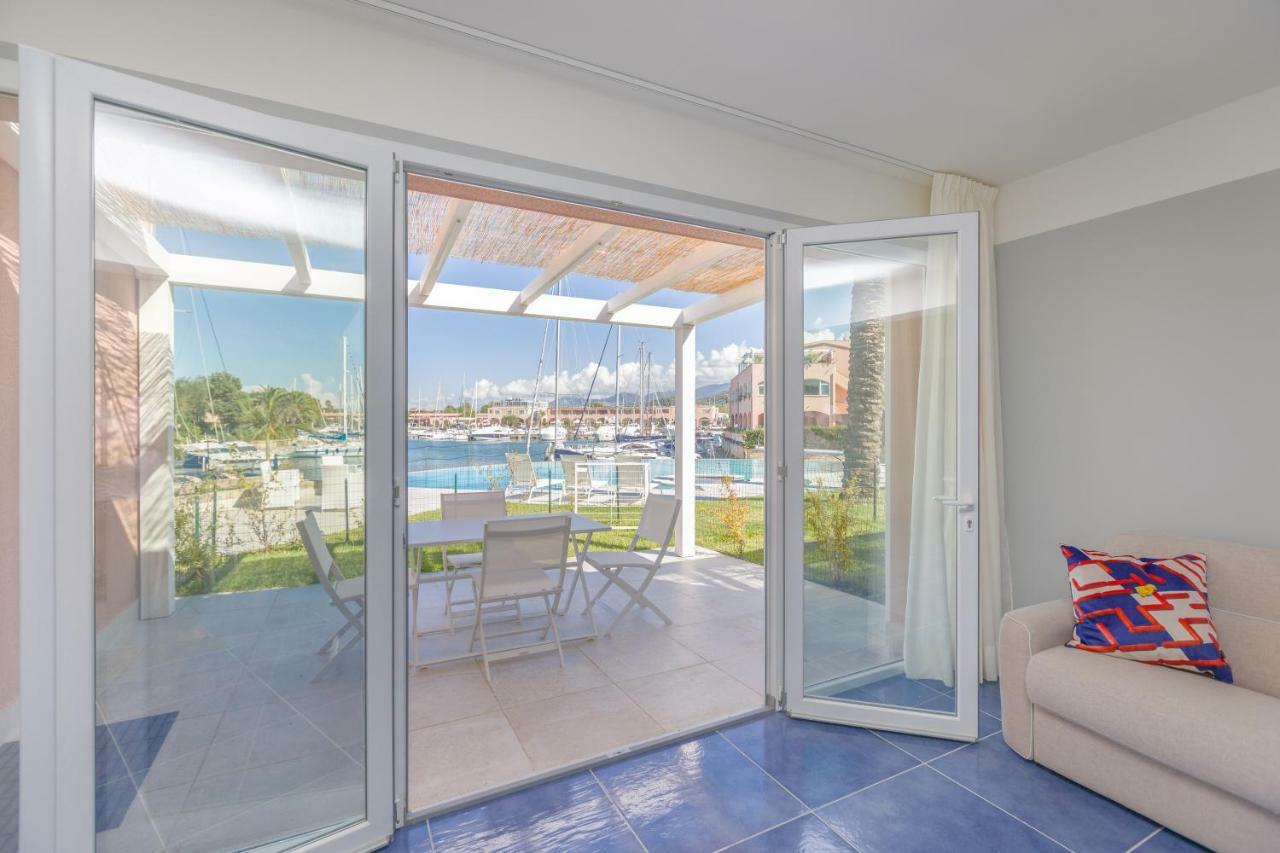 Residence Delfino, Portorosa Furnari Exteriör bild