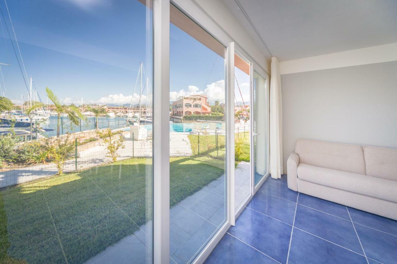 Residence Delfino, Portorosa Furnari Exteriör bild