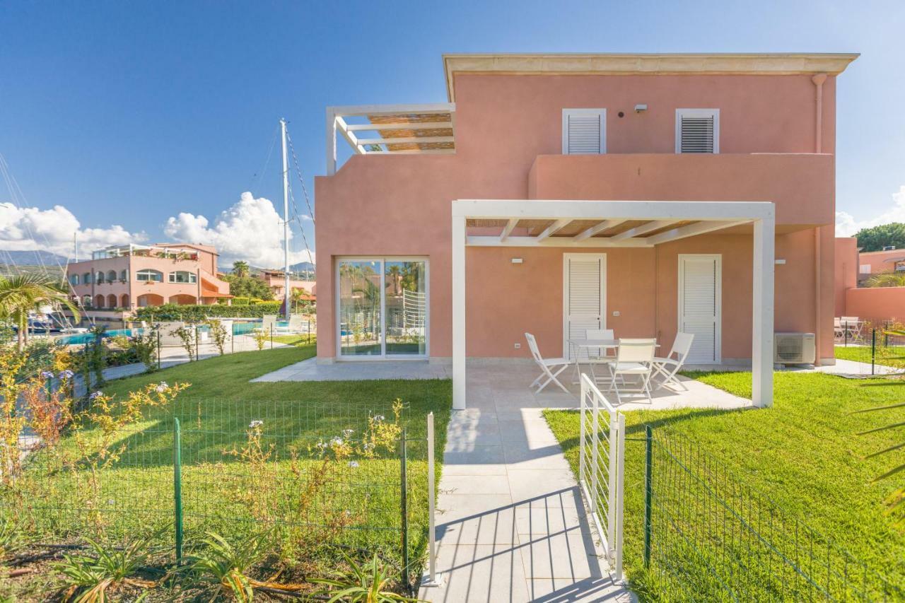 Residence Delfino, Portorosa Furnari Exteriör bild