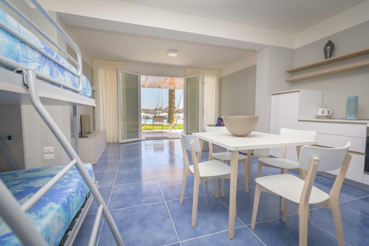 Residence Delfino, Portorosa Furnari Exteriör bild