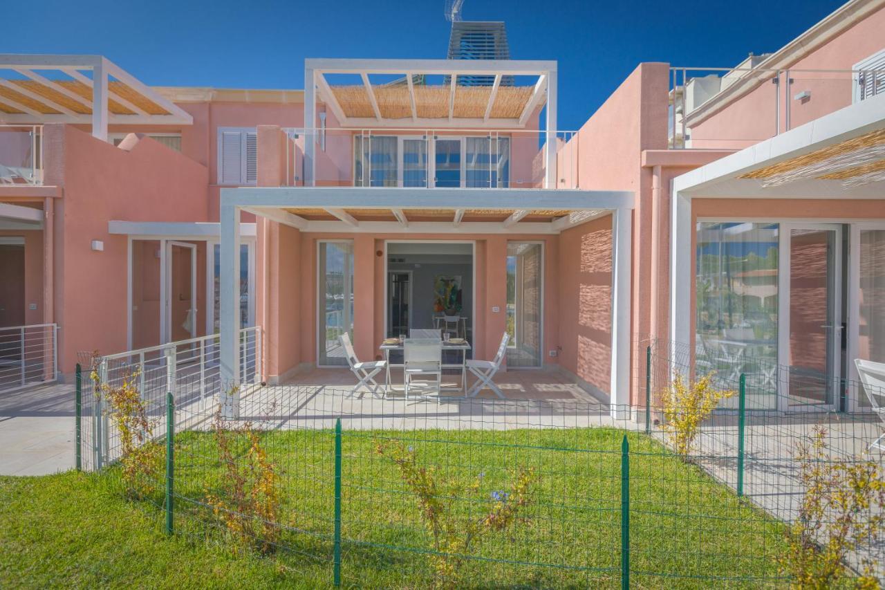Residence Delfino, Portorosa Furnari Exteriör bild
